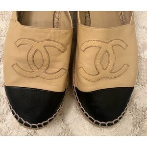 CHANEL Beige and Black Espadrilles size 38/7.5